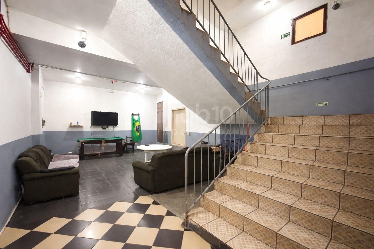 PRÉDIO A VENDA NA VILA PORTES, COM 64  SUITES 4 SALAS COMERCIAIS JA ALUGADAS.