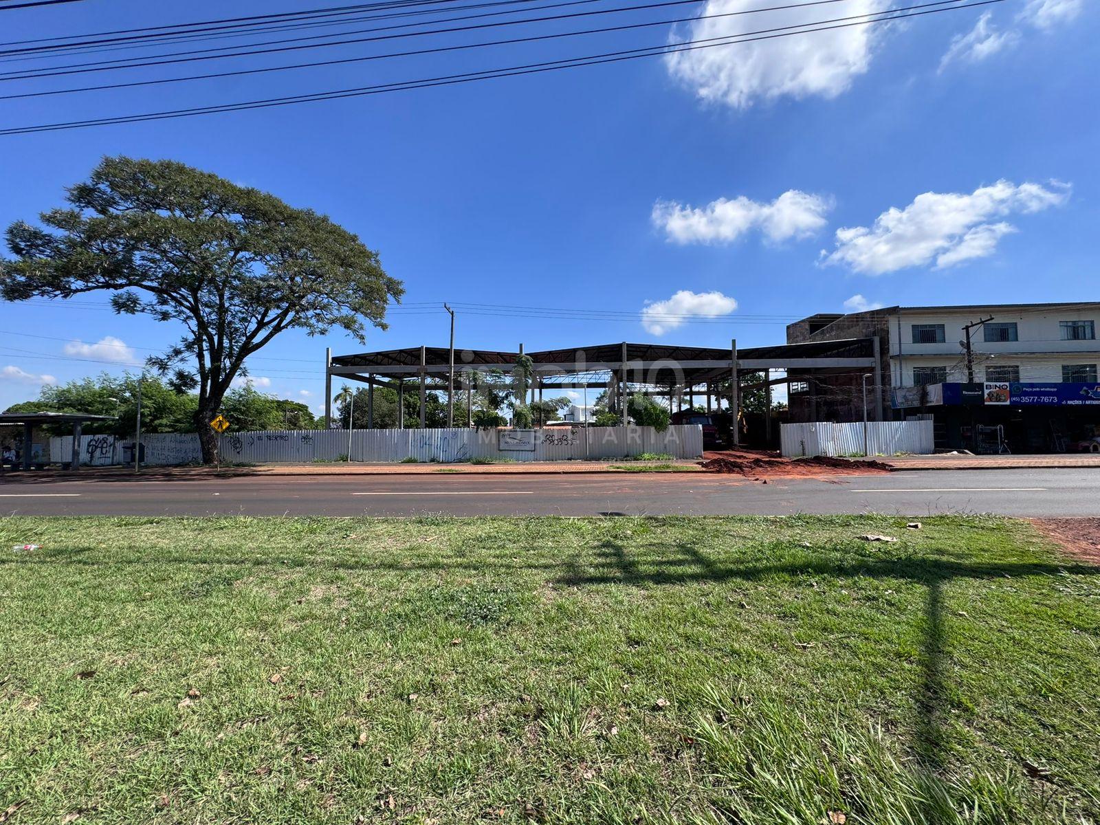 SALA COMERCIAL COM ESTACIONAMENTO PARA ALUGUEL NA AVENIDA TANC...