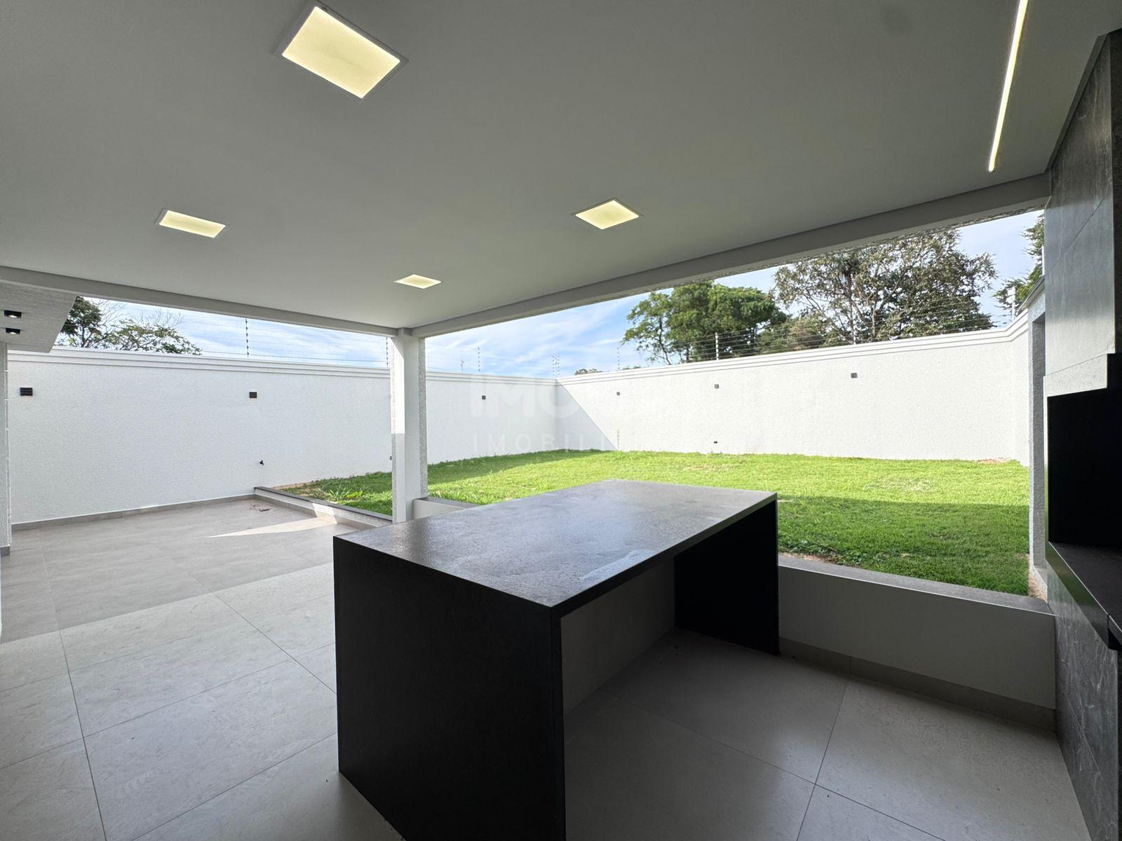 CASA TÉRREA REFORMADA NO JARDIM PANORAMA A VENDA EM FOZ