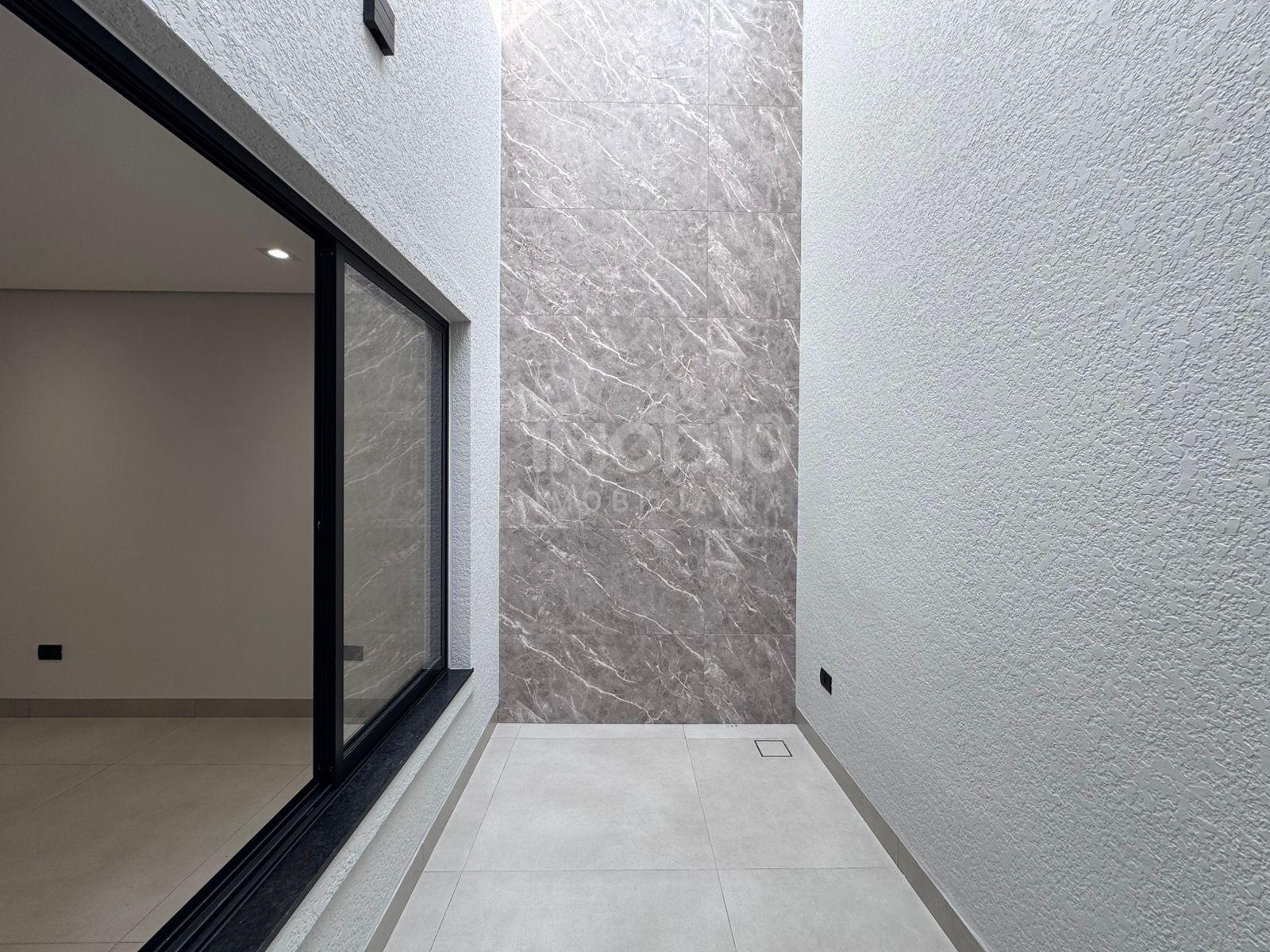 CASA TÉRREA REFORMADA NO JARDIM PANORAMA A VENDA EM FOZ