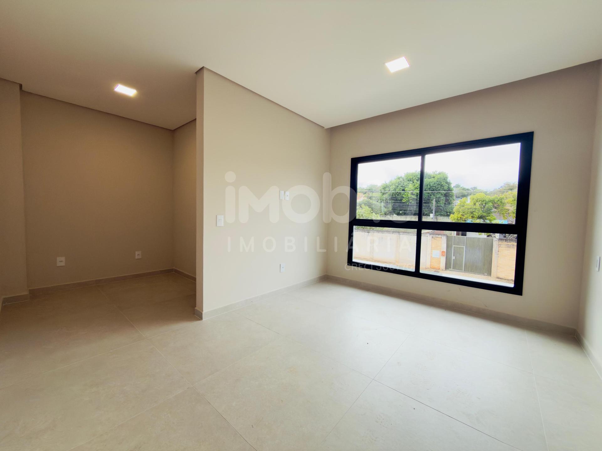SOBRADO NOVO À VENDA COM 1 SUÍTE  2 QUARTOS E TERRENO AMPLO NO JARDIM BOURBON