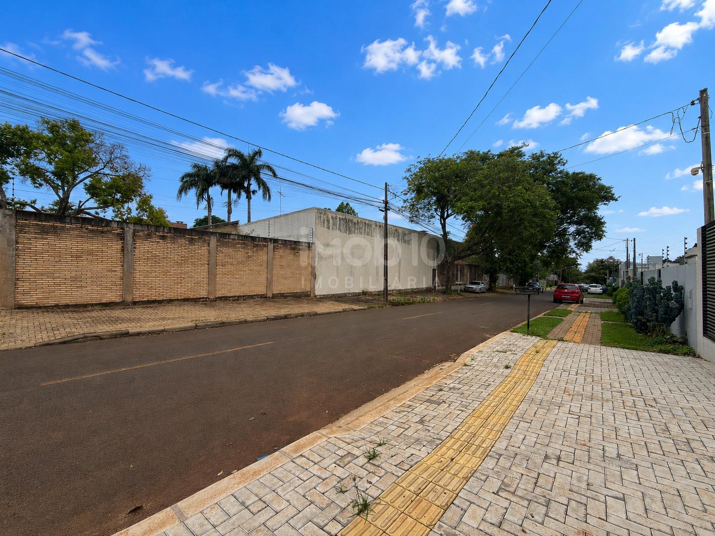 CASA NOVA COM 1 SUÍTE   2 QUARTOS E TERRENO AMPLO À VENDA NO JARDIM BOURBON