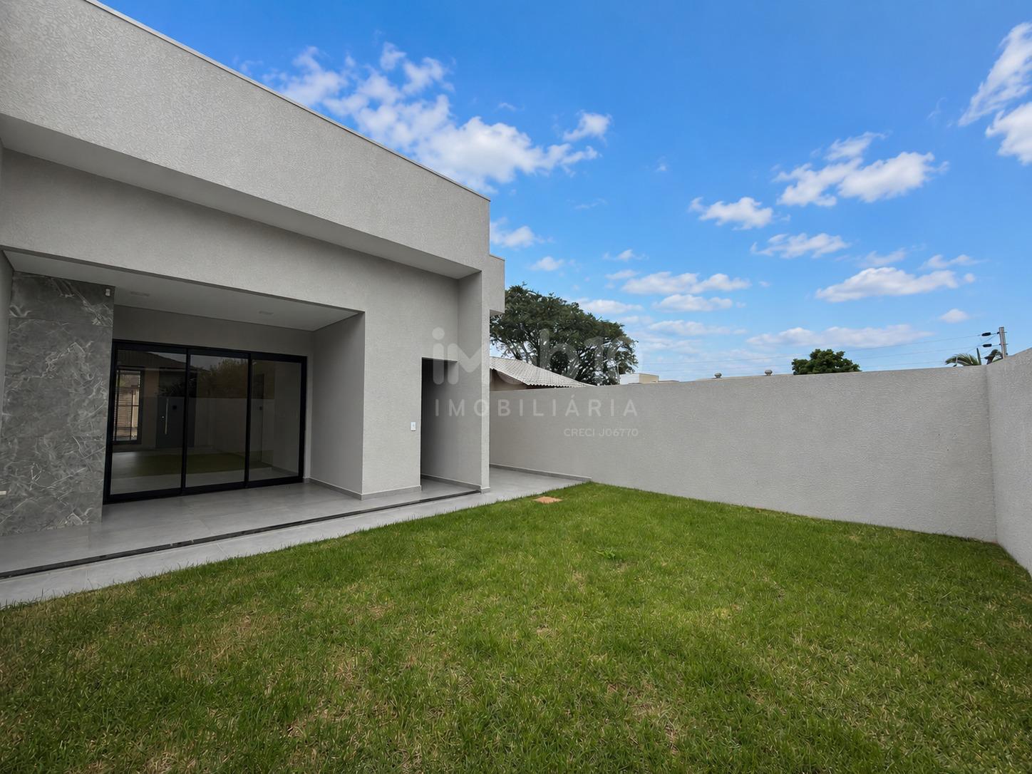 CASA NOVA COM 1 SUÍTE   2 QUARTOS E TERRENO AMPLO À VENDA NO JARDIM BOURBON