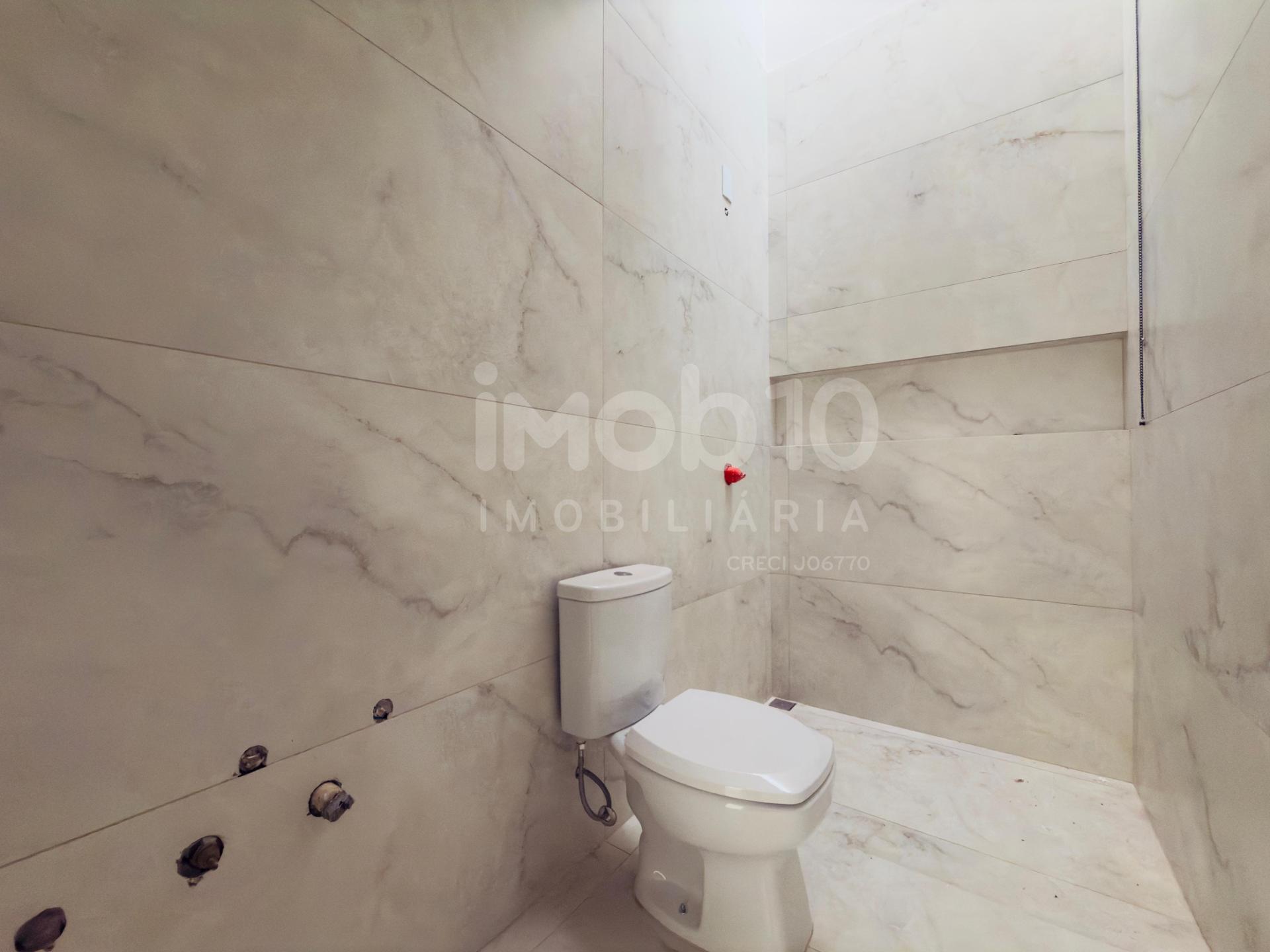 CASA NOVA COM 1 SUÍTE   2 QUARTOS E TERRENO AMPLO À VENDA NO JARDIM BOURBON