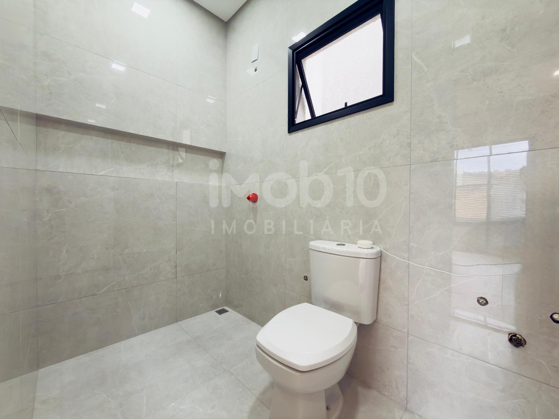 CASA NOVA COM 1 SUÍTE   2 QUARTOS E TERRENO AMPLO À VENDA NO JARDIM BOURBON