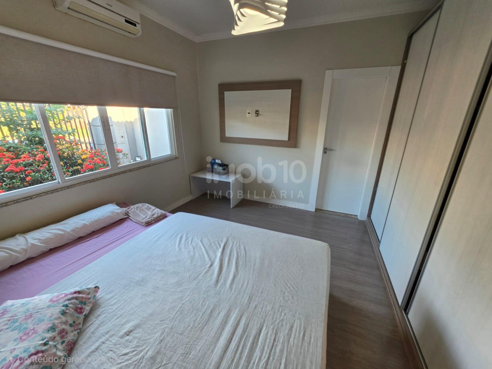 CASA TÉRREA COM PISCINA E EDÍCULA COM CHURRASQUEIRA NO JARDIM BOURBON EM FOZ.