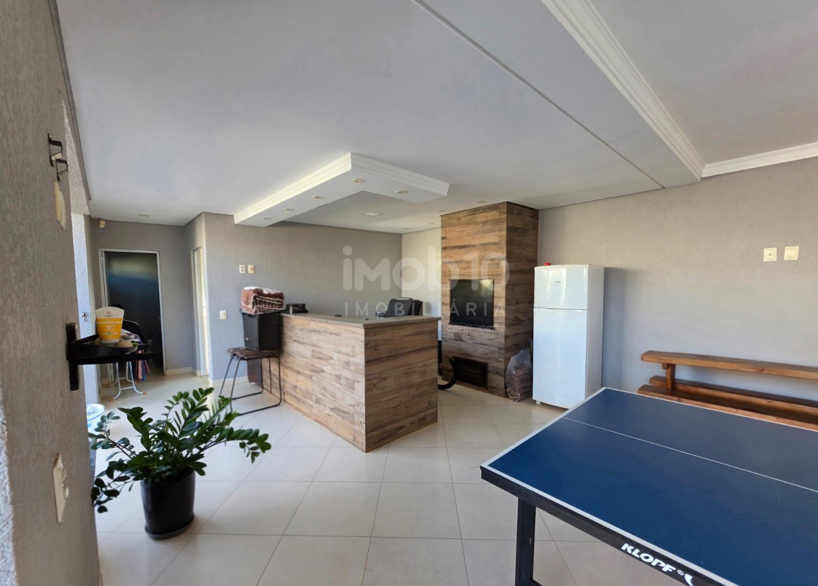 CASA TÉRREA COM PISCINA E EDÍCULA COM CHURRASQUEIRA NO JARDIM BOURBON EM FOZ.