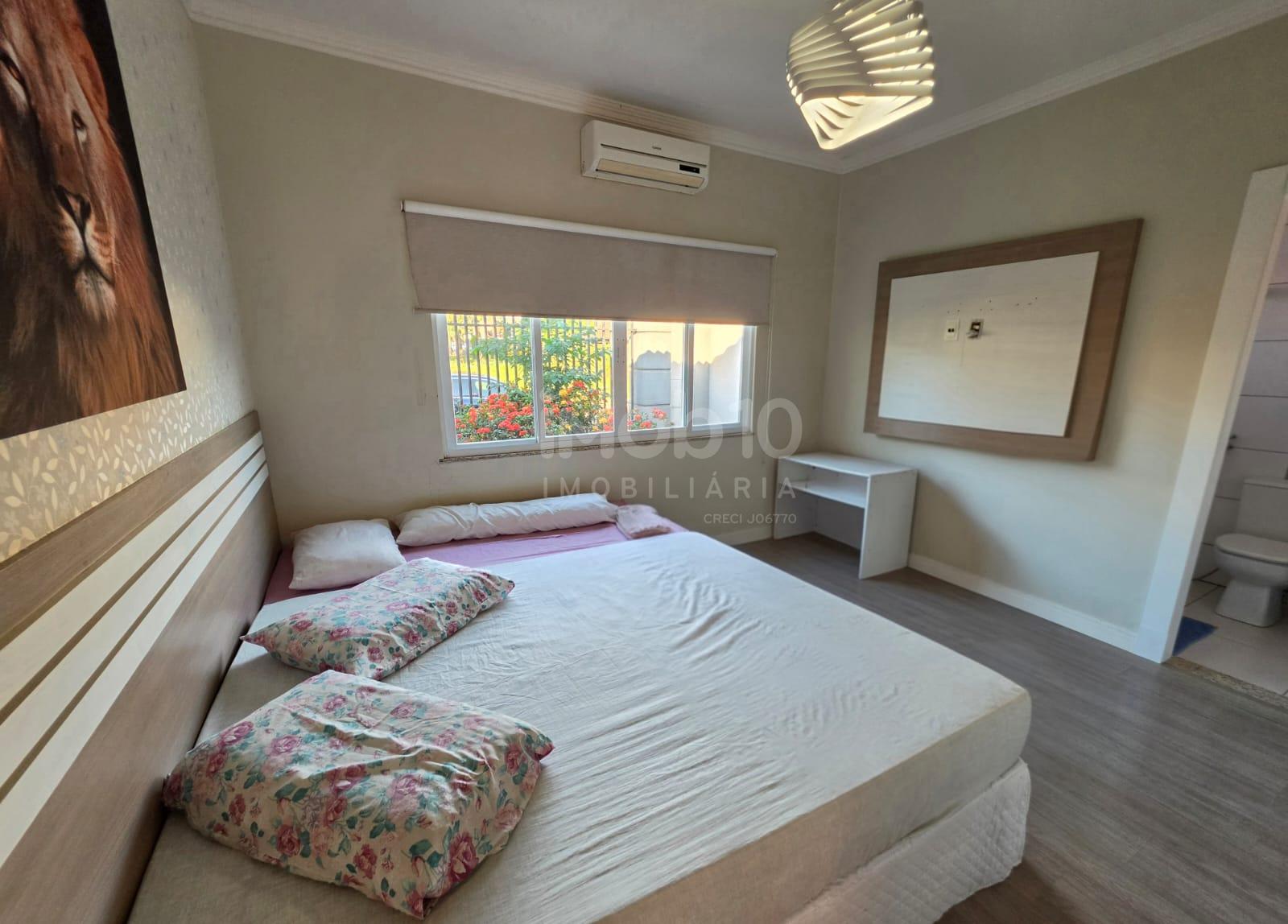 CASA TÉRREA COM PISCINA E EDÍCULA COM CHURRASQUEIRA NO JARDIM BOURBON EM FOZ.