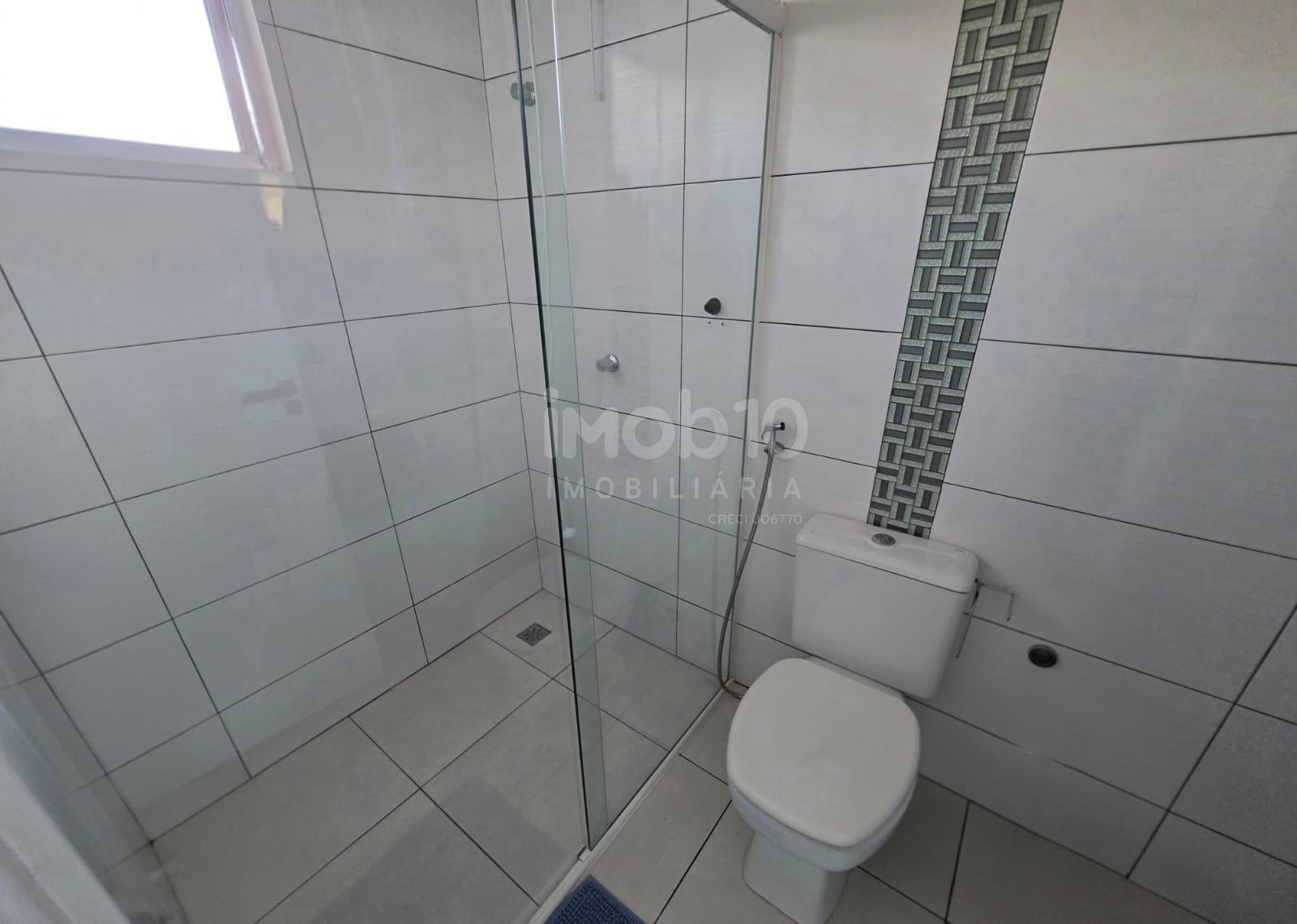 CASA TÉRREA COM PISCINA E EDÍCULA COM CHURRASQUEIRA NO JARDIM BOURBON EM FOZ.