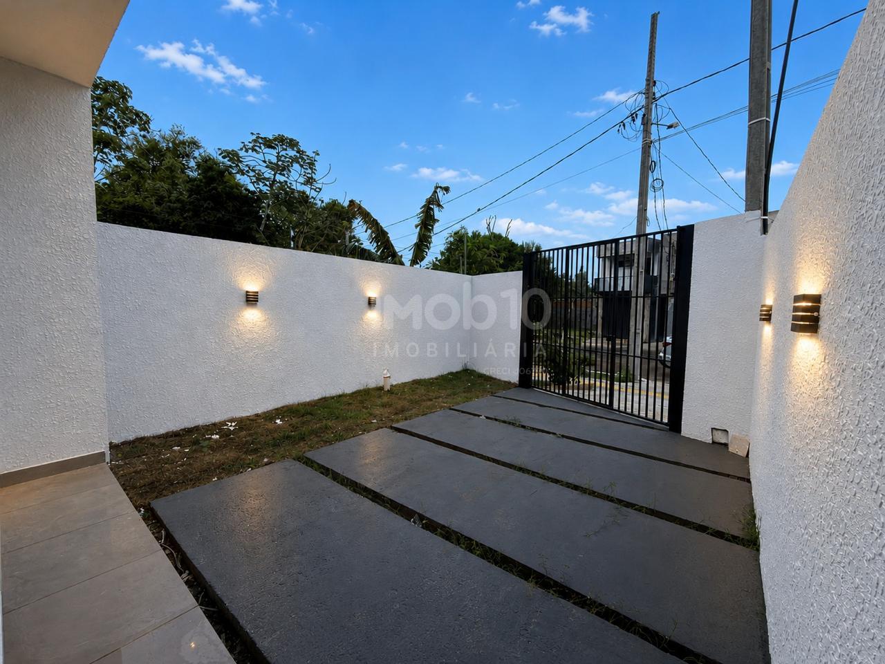 CASA A VENDA  COM 2 QUARTOS JARDIM PORTO BELO, REGIÃO NORTE DE FOZ.