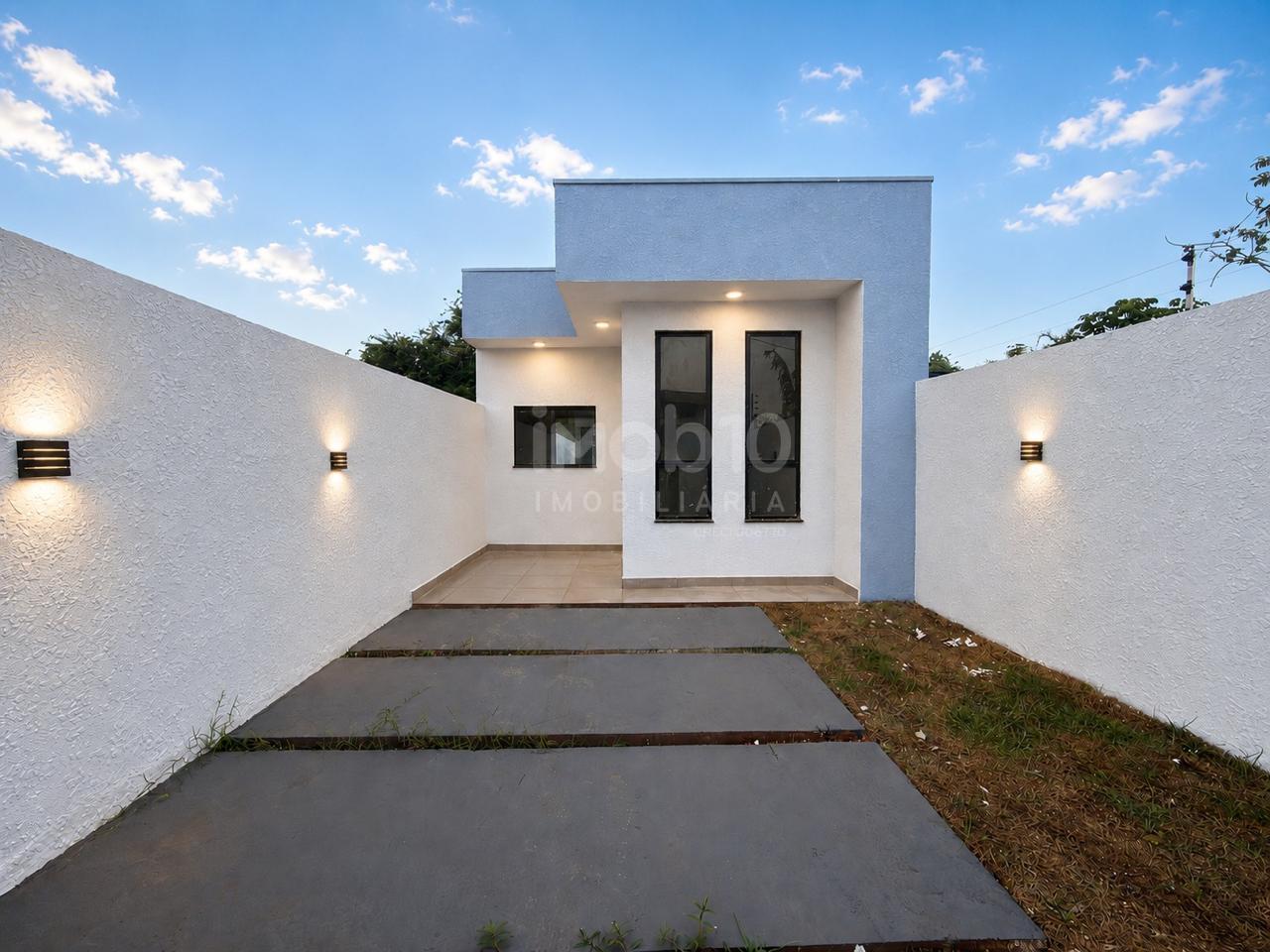 CASA A VENDA  COM 2 QUARTOS JARDIM PORTO BELO, REGIÃO NORTE DE FOZ.