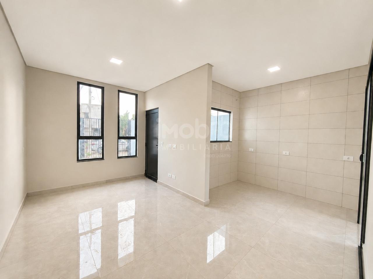 CASA A VENDA  COM 2 QUARTOS JARDIM PORTO BELO, REGIÃO NORTE DE FOZ.