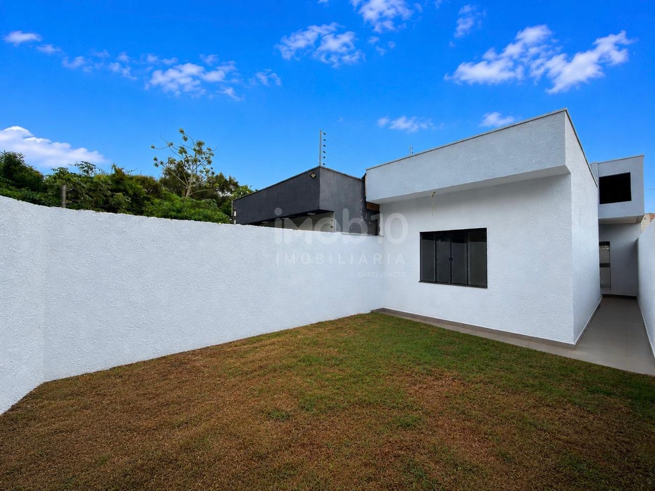 CASA A VENDA  COM 2 QUARTOS JARDIM PORTO BELO, REGIÃO NORTE DE FOZ.