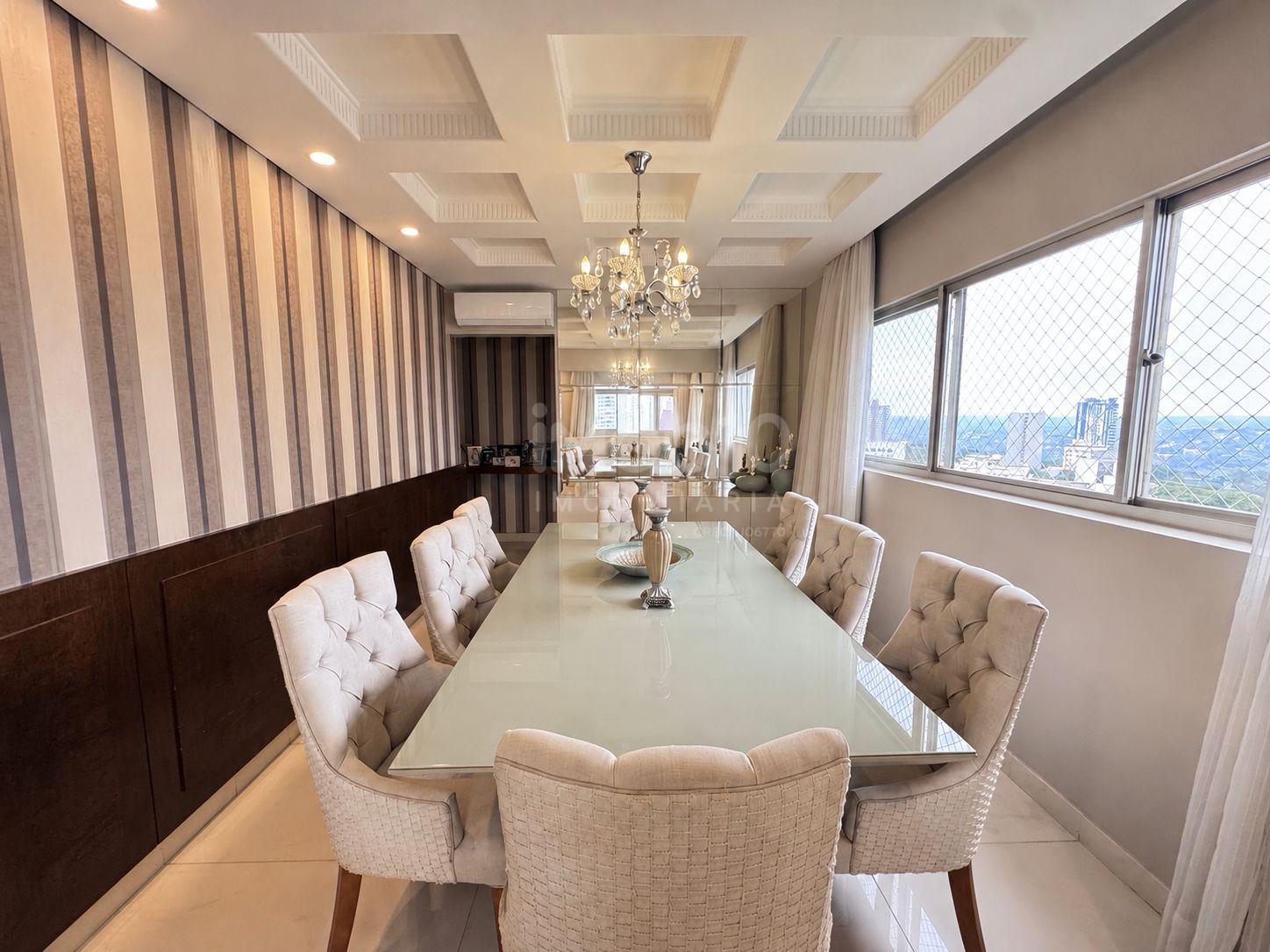 APARTAMENTO MOBILIADO À VENDA NO EDIFÍCIO CARLOS SOTTOMAIOR NO CENTRO DE FOZ