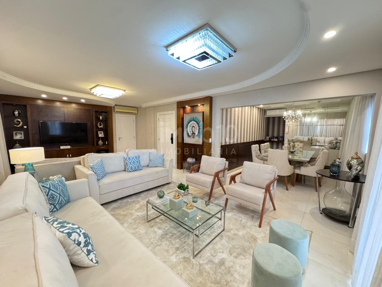 APARTAMENTO MOBILIADO À VENDA NO EDIFÍCIO CARLOS SOTTOMAIOR NO CENTRO DE FOZ