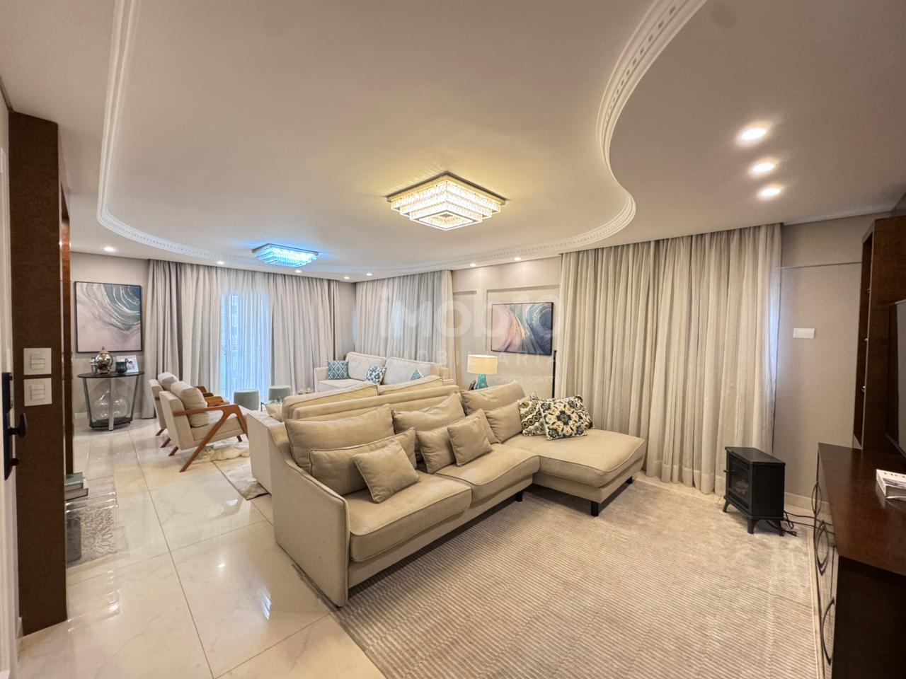 APARTAMENTO MOBILIADO À VENDA NO EDIFÍCIO CARLOS SOTTOMAIOR NO CENTRO DE FOZ