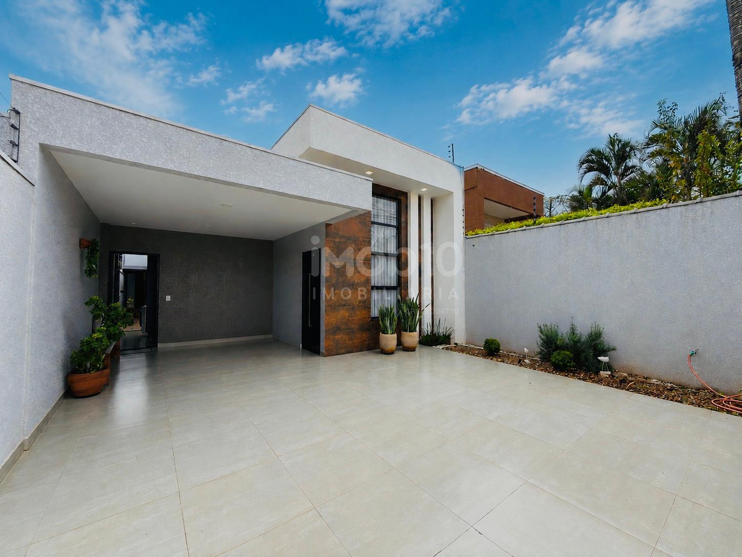 CASA  À VENDA SEMI-MOBILIADA COM 1 SUÍTE + 2 QUARTOS  NO PARQUE IMPERATRIZ