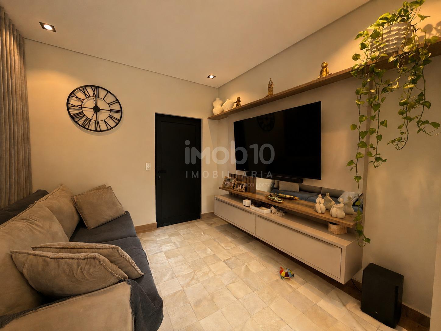CASA  À VENDA SEMI-MOBILIADA COM 1 SUÍTE + 2 QUARTOS  NO PARQUE IMPERATRIZ