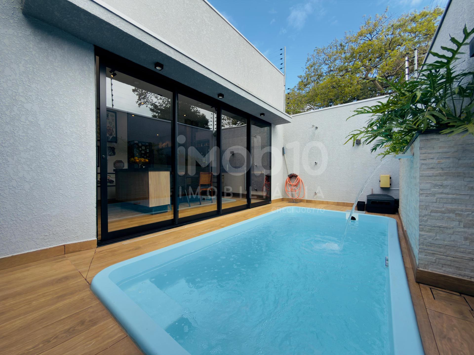 CASA  À VENDA SEMI-MOBILIADA COM 1 SUÍTE + 2 QUARTOS  NO PARQUE IMPERATRIZ