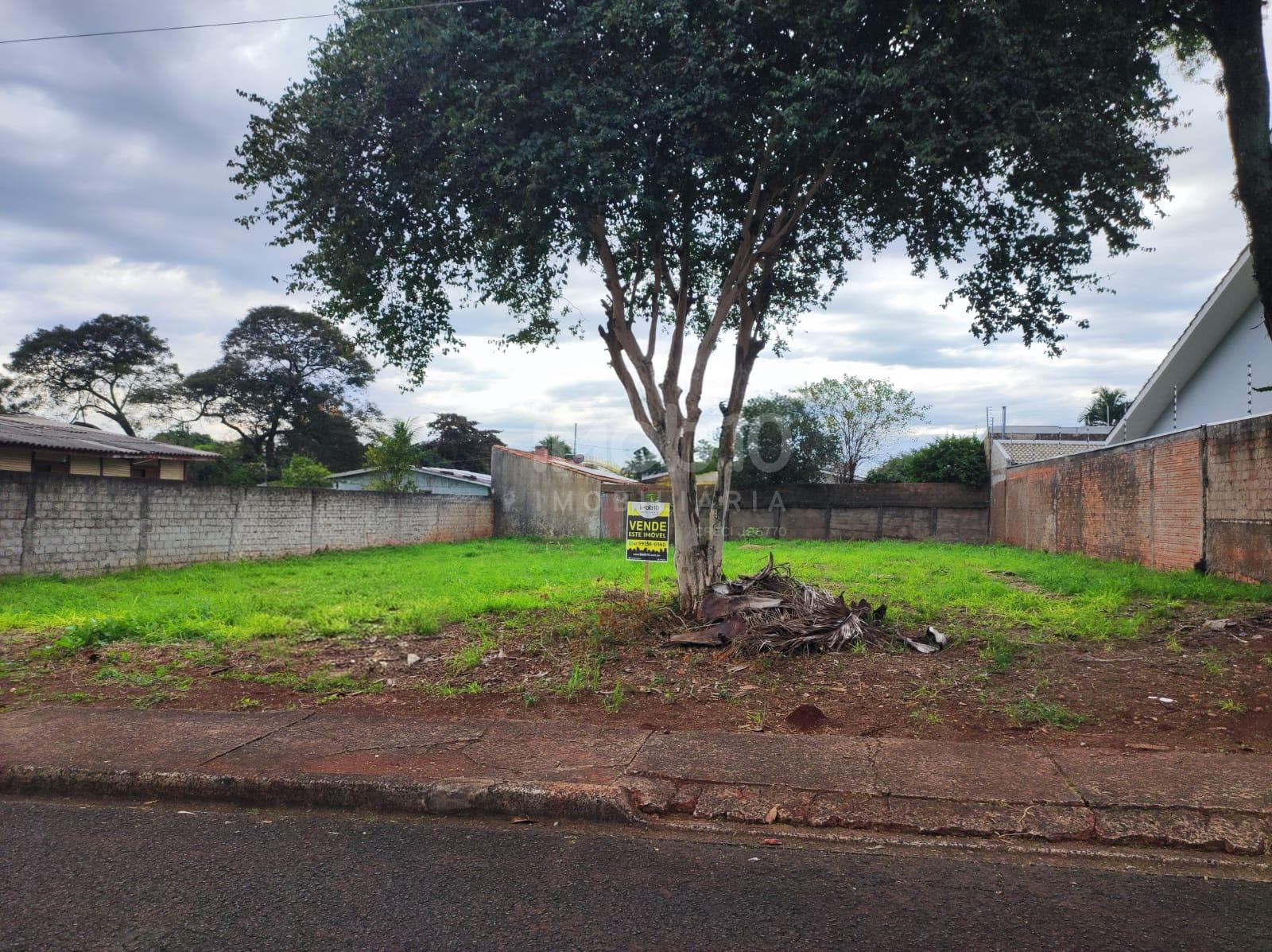 TERRENO À VENDA COM 600M² E EXCELENTE LOCALIZAÇAO,  NA VILA A EM FOZ.