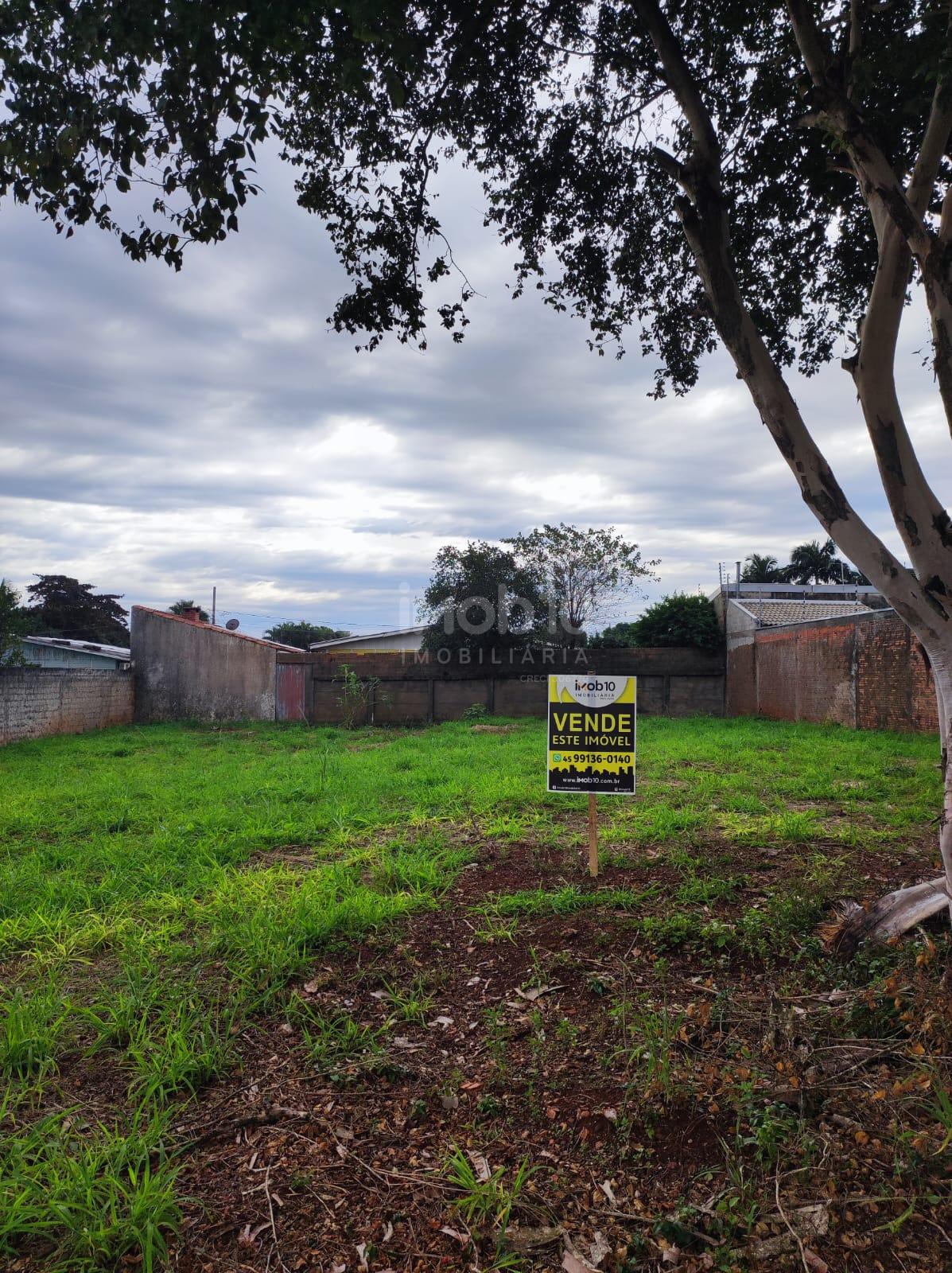 TERRENO À VENDA COM 600M² E EXCELENTE LOCALIZAÇAO,  NA VILA A EM FOZ.