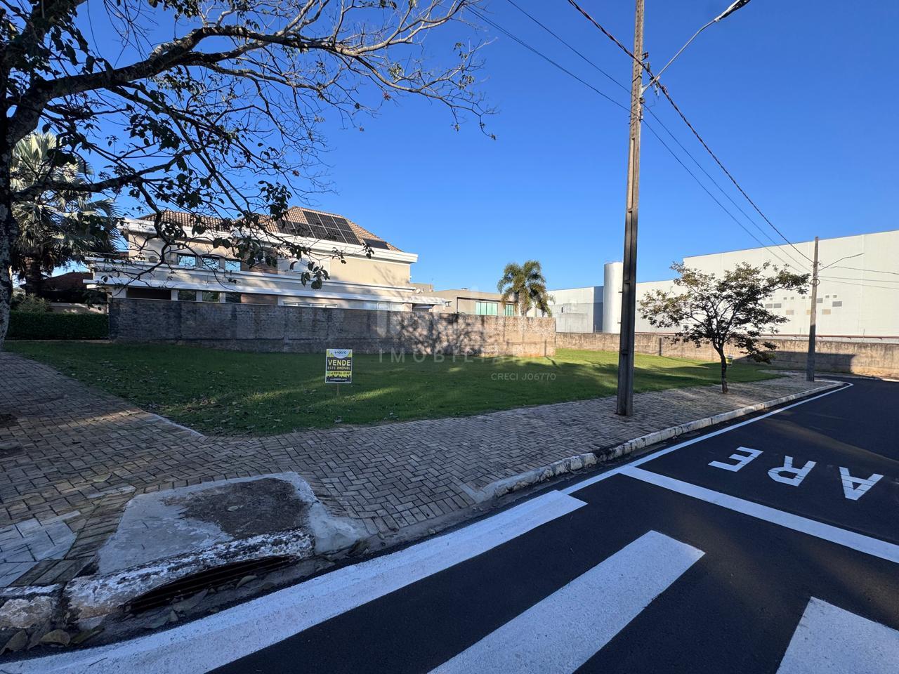 TERRENO A VENDA NO CONDOMÍNIO FECHADO VILLAGIO CATARATAS EM FOZ