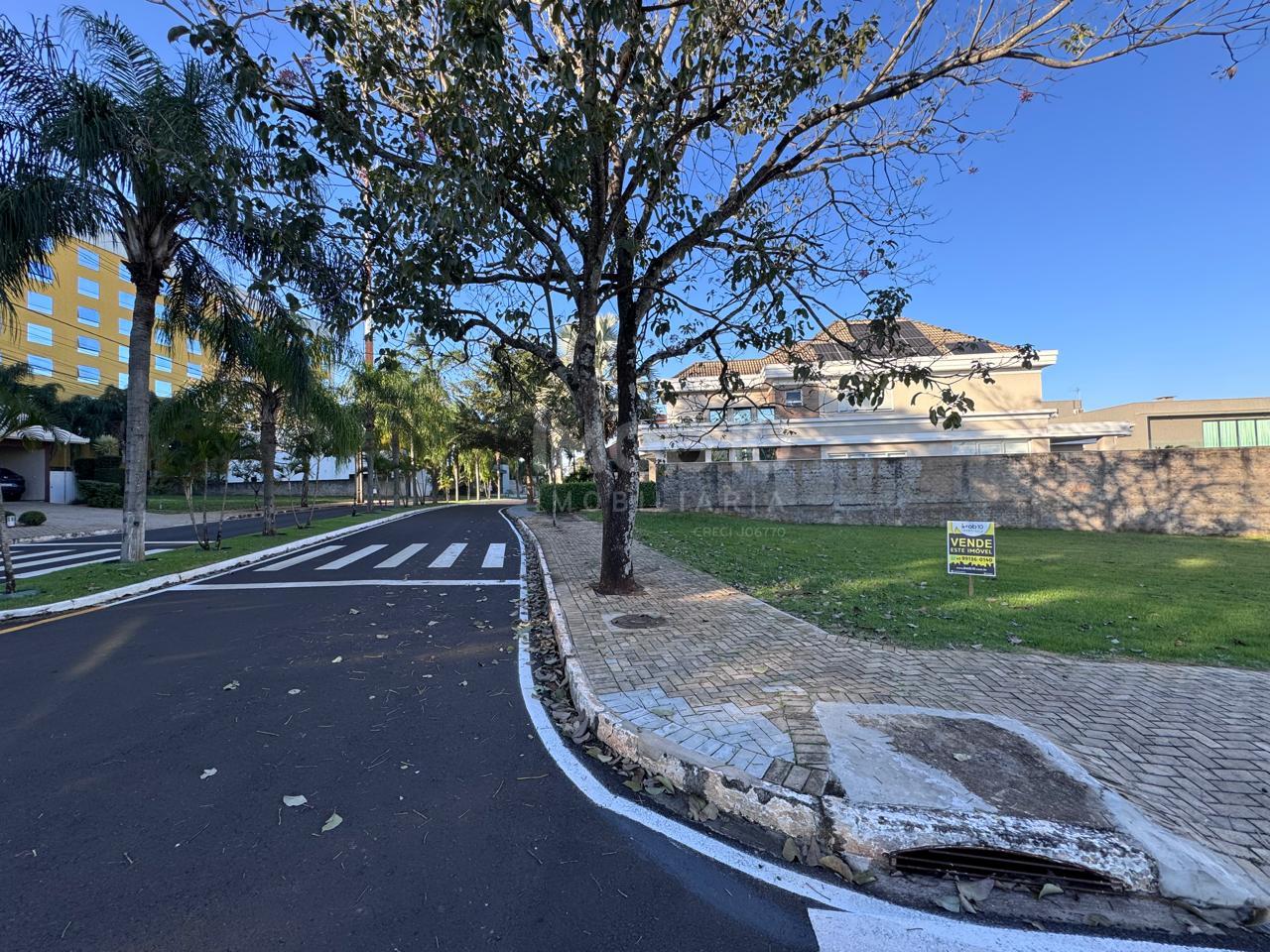 TERRENO A VENDA NO CONDOMÍNIO FECHADO VILLAGIO CATARATAS EM FOZ
