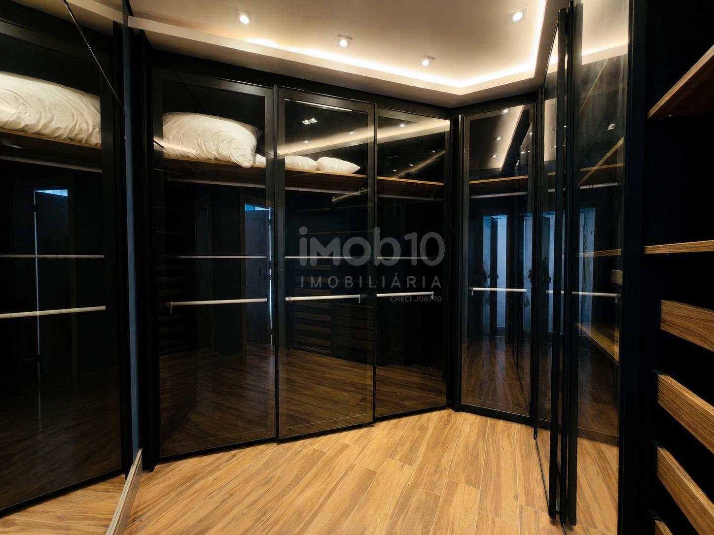 SOBRADO À VENDA DE ALTISSIMO PADRÃO COM 2 SUÍTES + 2 QUARTOS, NO TERRAS ALPHA 2
