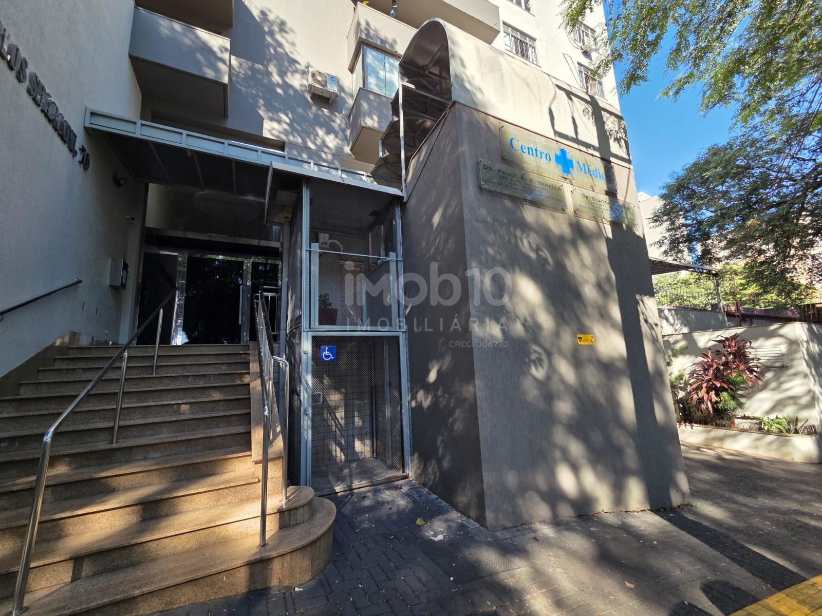 SALA COMERCIAL A VENDA COM 423.85 m², CENTRO DE FOZ DO IGUACU - PR