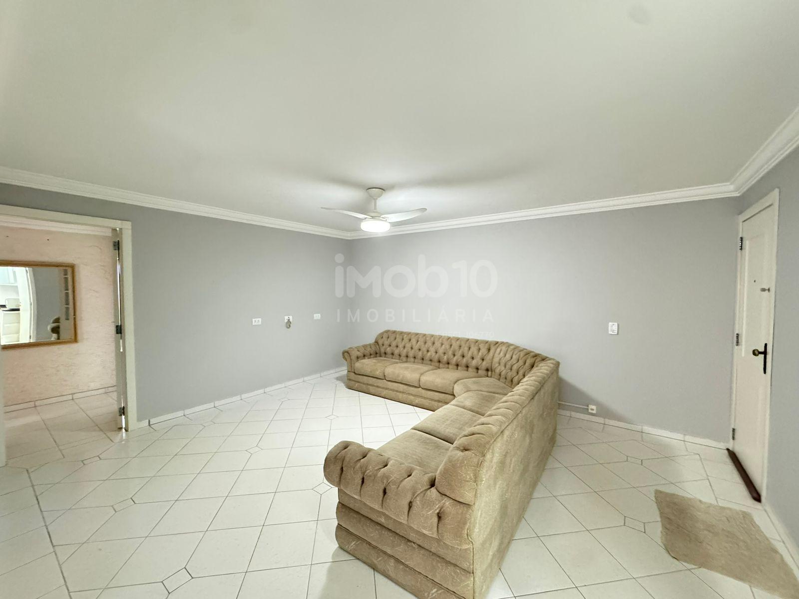 APARTAMENTO COM 3 QUARTOS NO CENTRO DE FOZ A VENDA NO EDIFICIO VIVALDI