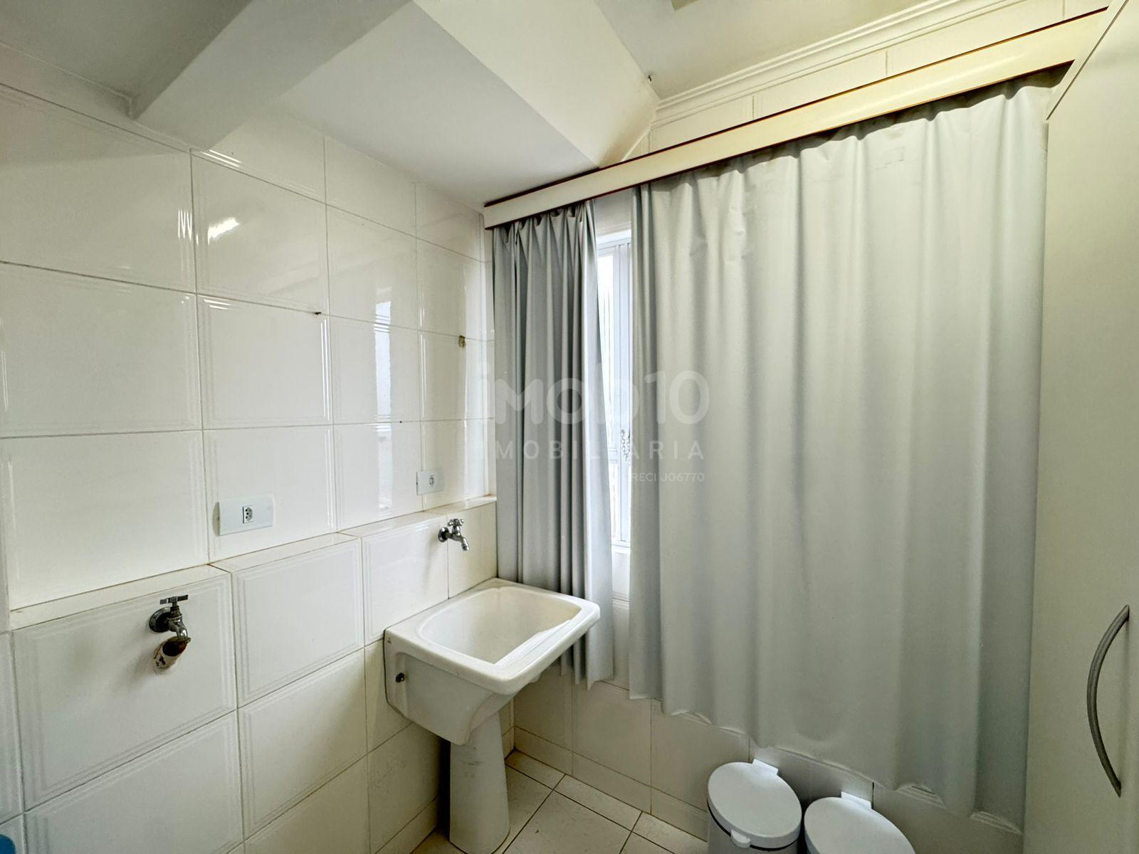 APARTAMENTO COM 3 QUARTOS NO CENTRO DE FOZ A VENDA NO EDIFICIO VIVALDI