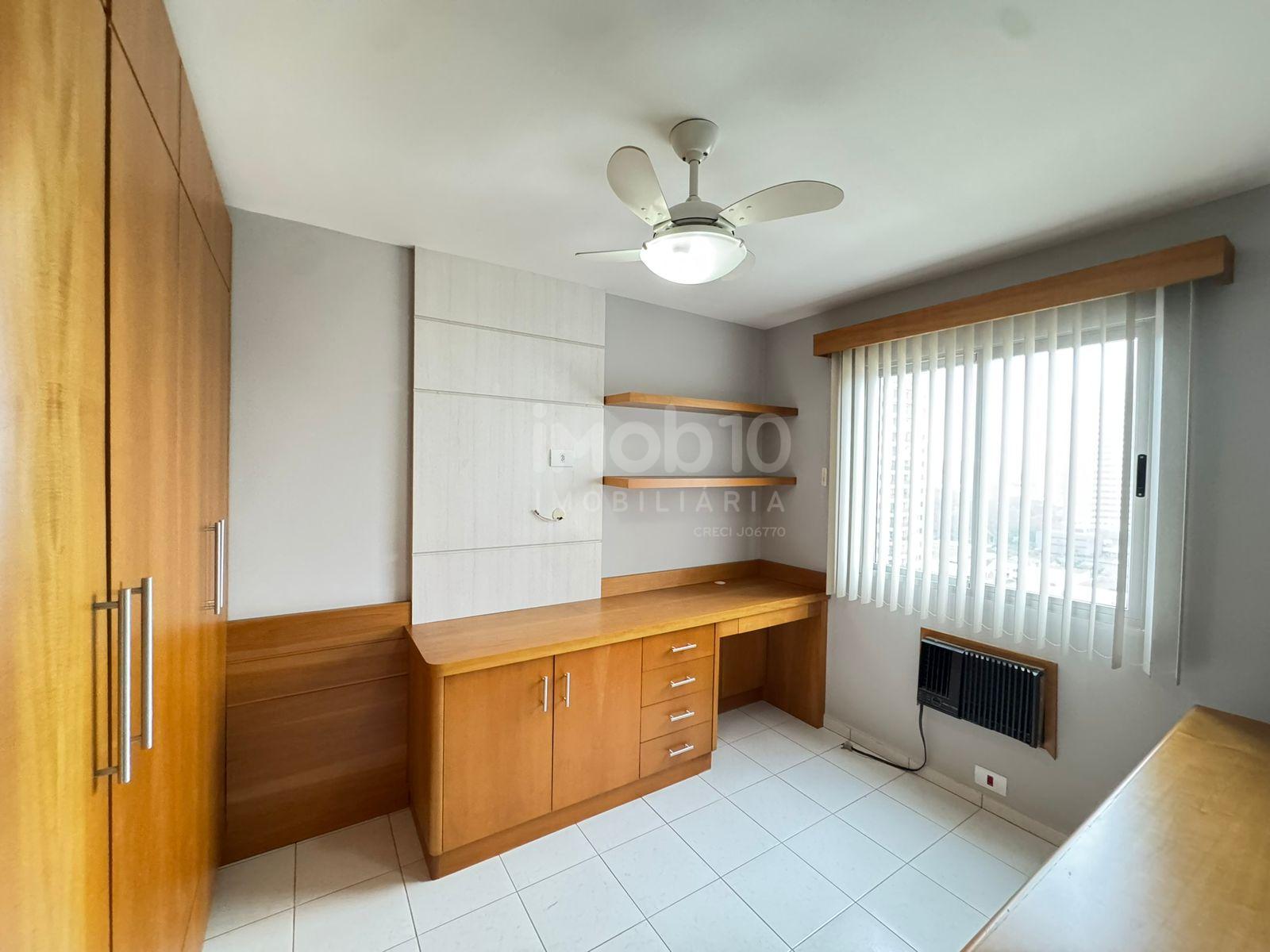 APARTAMENTO COM 3 QUARTOS NO CENTRO DE FOZ A VENDA NO EDIFICIO VIVALDI