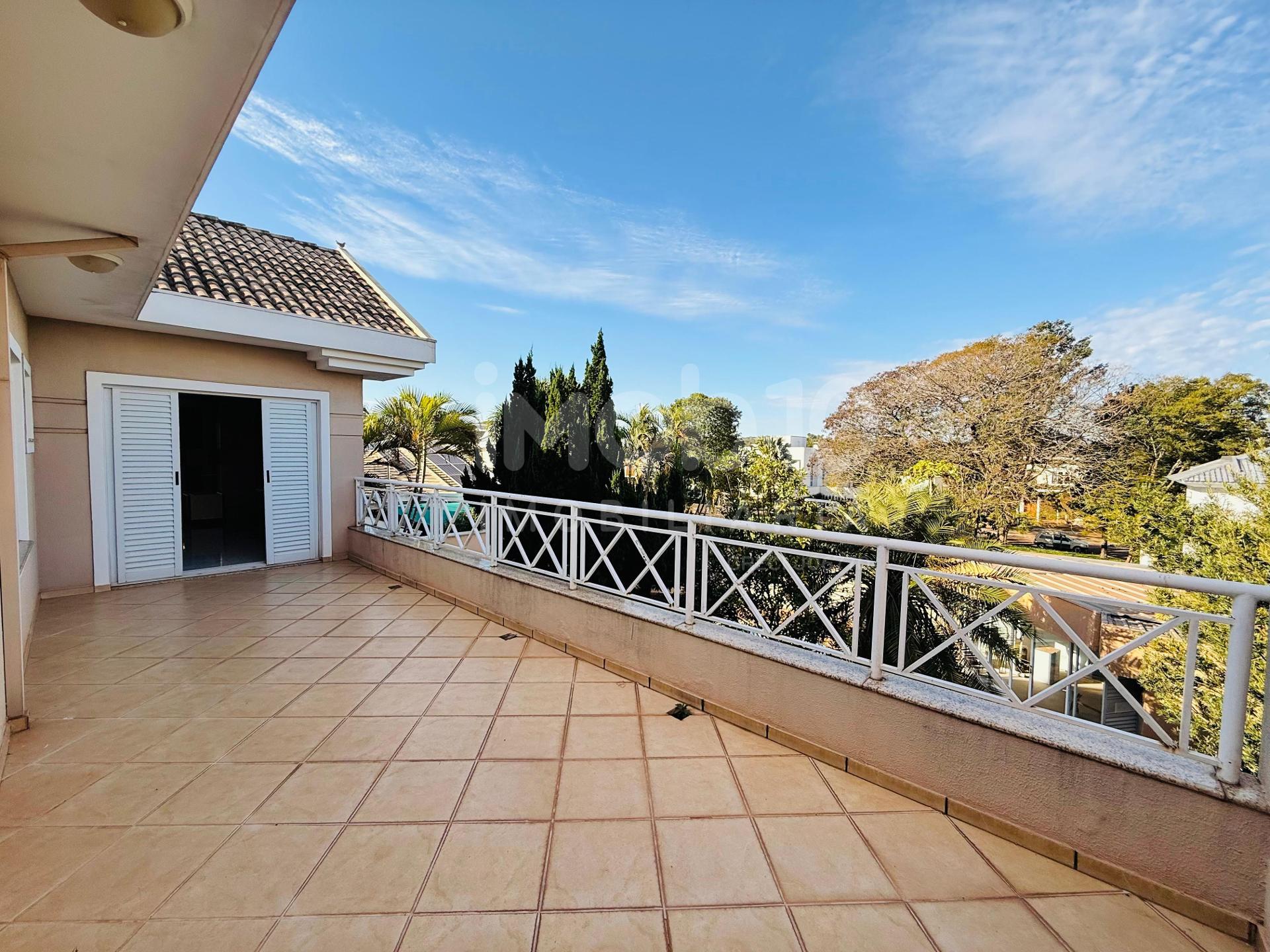 SOBRADO PARA ALUGAR COM 3 SUITES NO CONDOMINIO LAGO DOS CISNES COM 03 SUÍTES