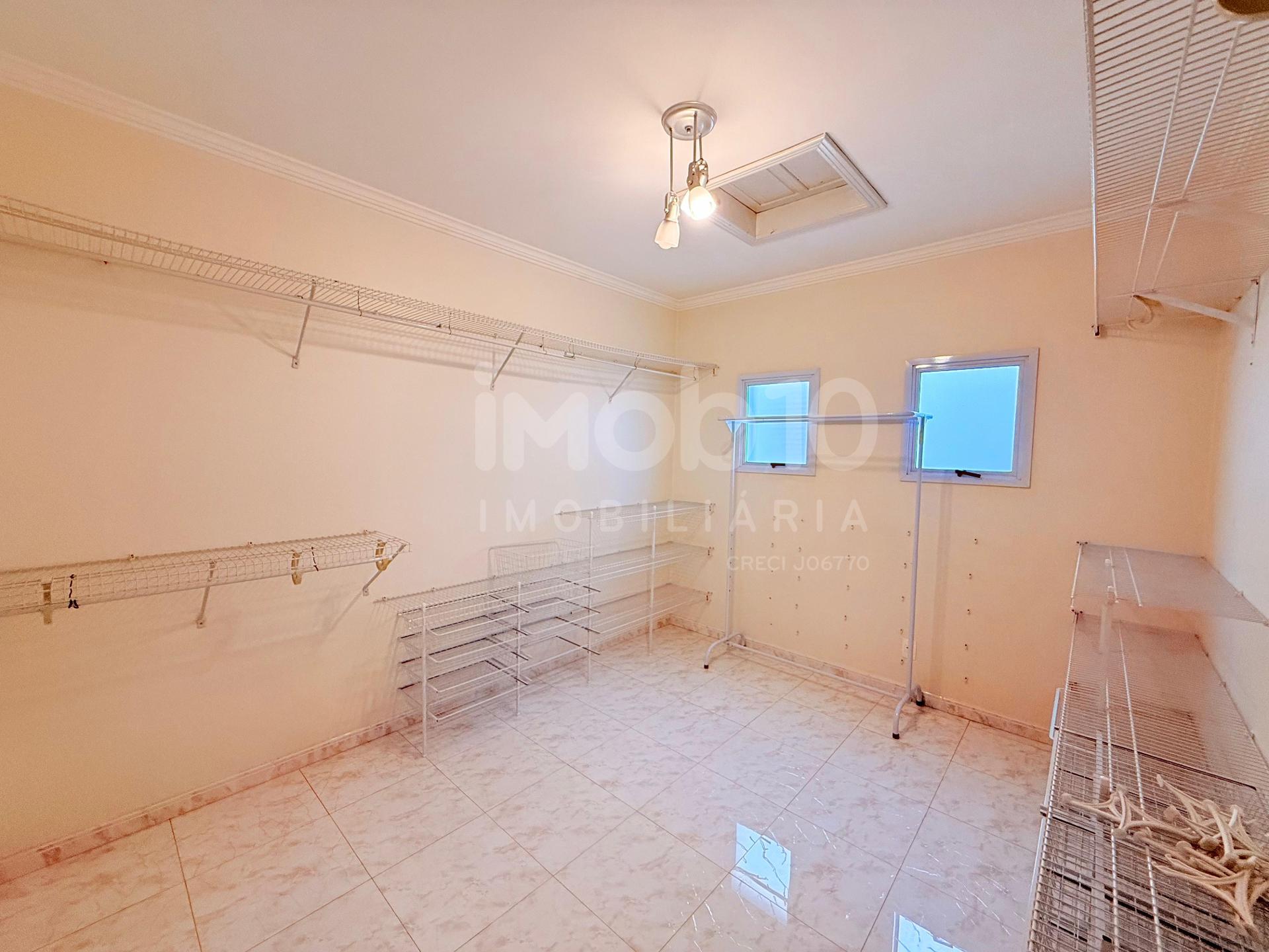 SOBRADO PARA ALUGAR COM 3 SUITES NO CONDOMINIO LAGO DOS CISNES COM 03 SUÍTES