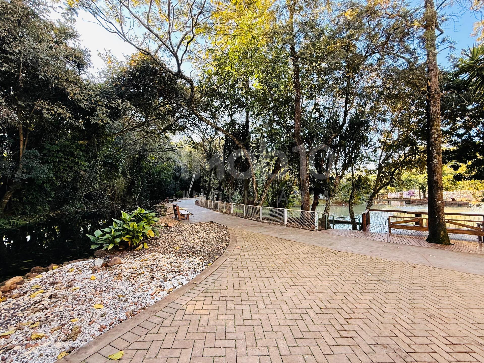 SOBRADO PARA ALUGAR COM 3 SUITES NO CONDOMINIO LAGO DOS CISNES COM 03 SUÍTES