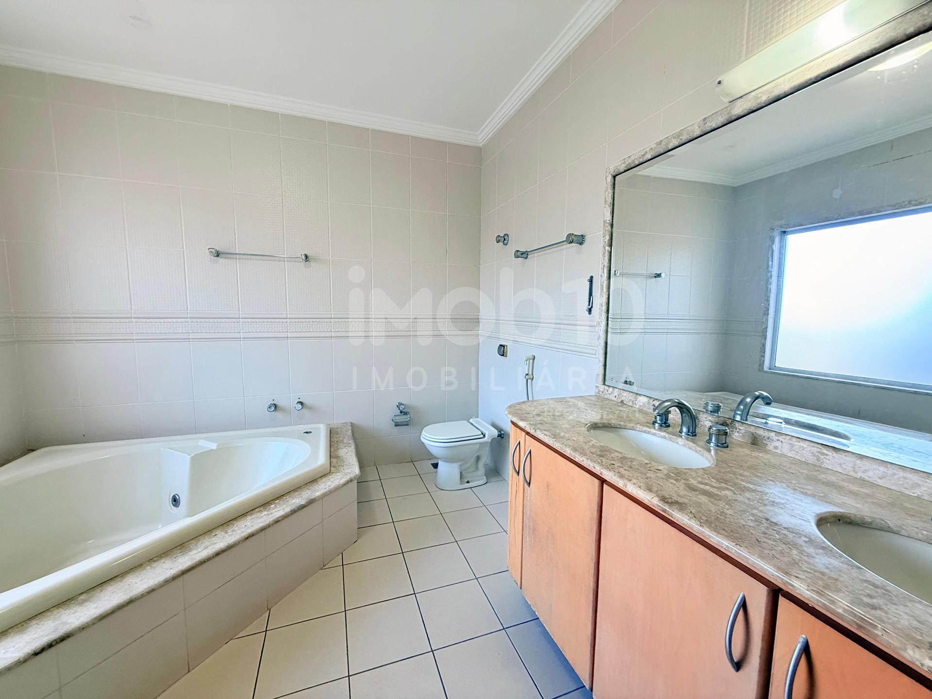 SOBRADO PARA ALUGAR COM 3 SUITES NO CONDOMINIO LAGO DOS CISNES COM 03 SUÍTES