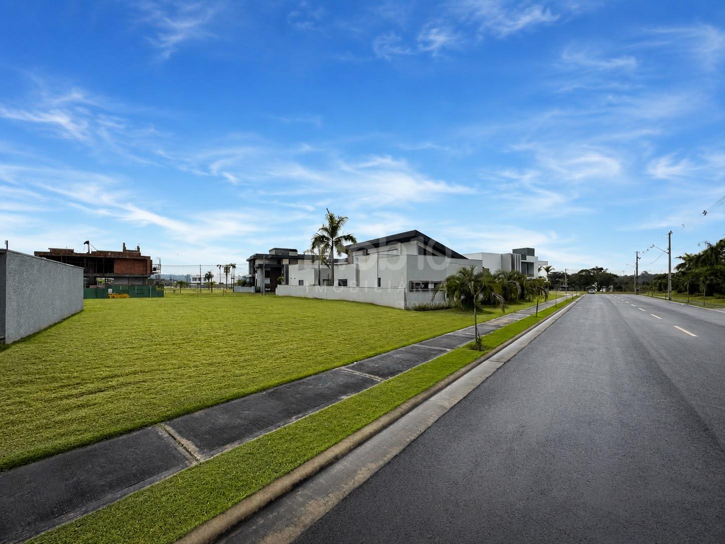 TERRENO A VENDA NO CONDOMÍNIO ROYAL BOULEVARD - FASE 2 PRÓXIMO AO LAGO EM FOZ DO IGUAÇU