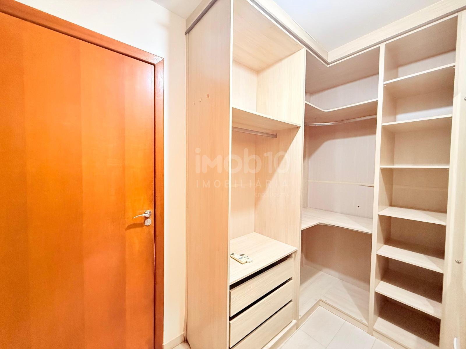 SOBRADO COM 1 SUITE E 2 QUARTOS PARA LOCAÇÃO OU VENDA NA VILA ADRIANA .