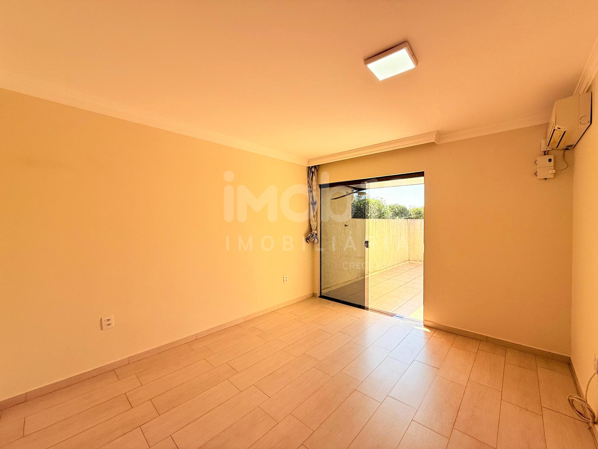 SOBRADO COM 1 SUITE E 2 QUARTOS PARA LOCAÇÃO OU VENDA NA VILA ADRIANA .