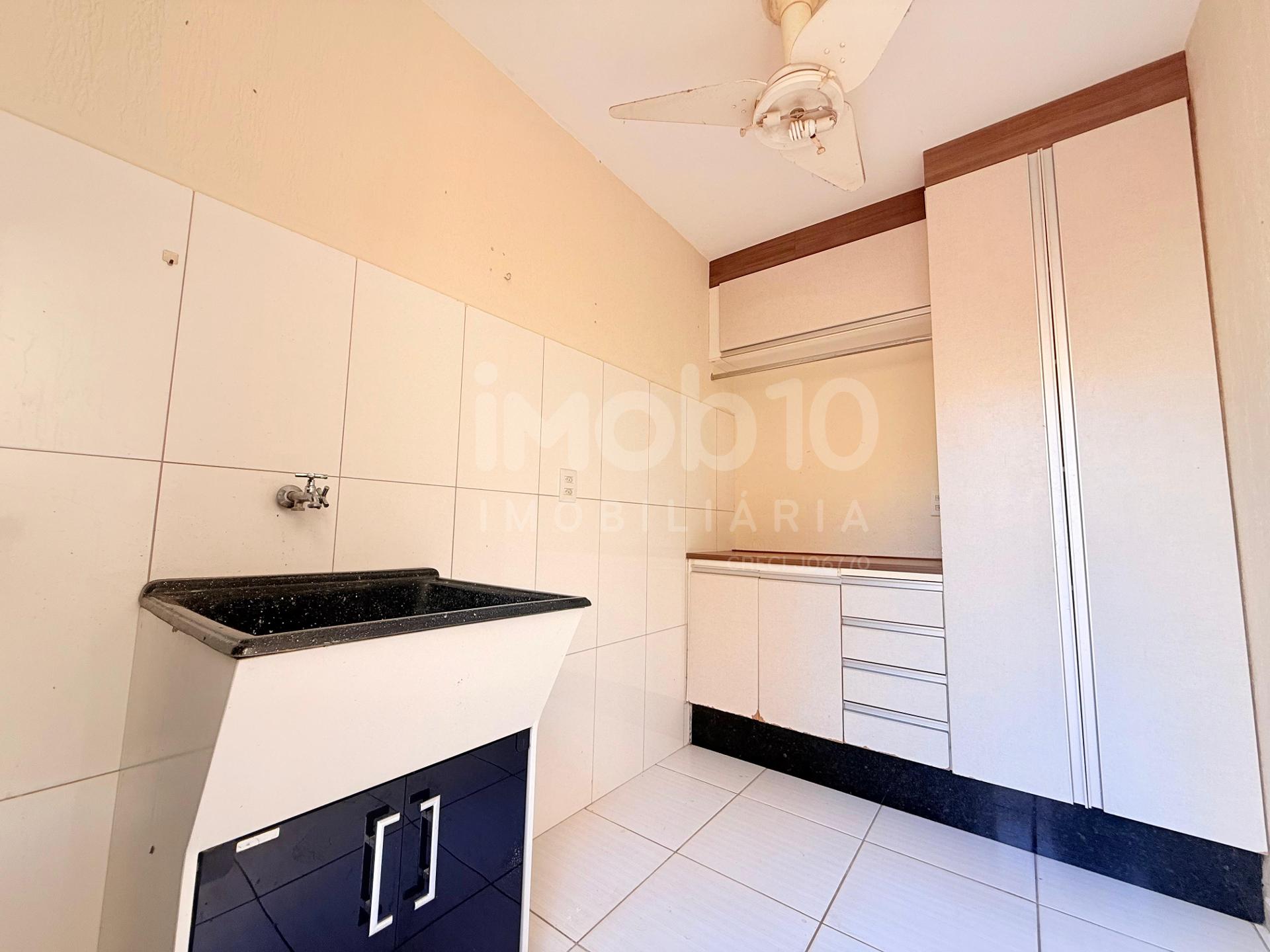 SOBRADO COM 1 SUITE E 2 QUARTOS PARA LOCAÇÃO OU VENDA NA VILA ADRIANA .