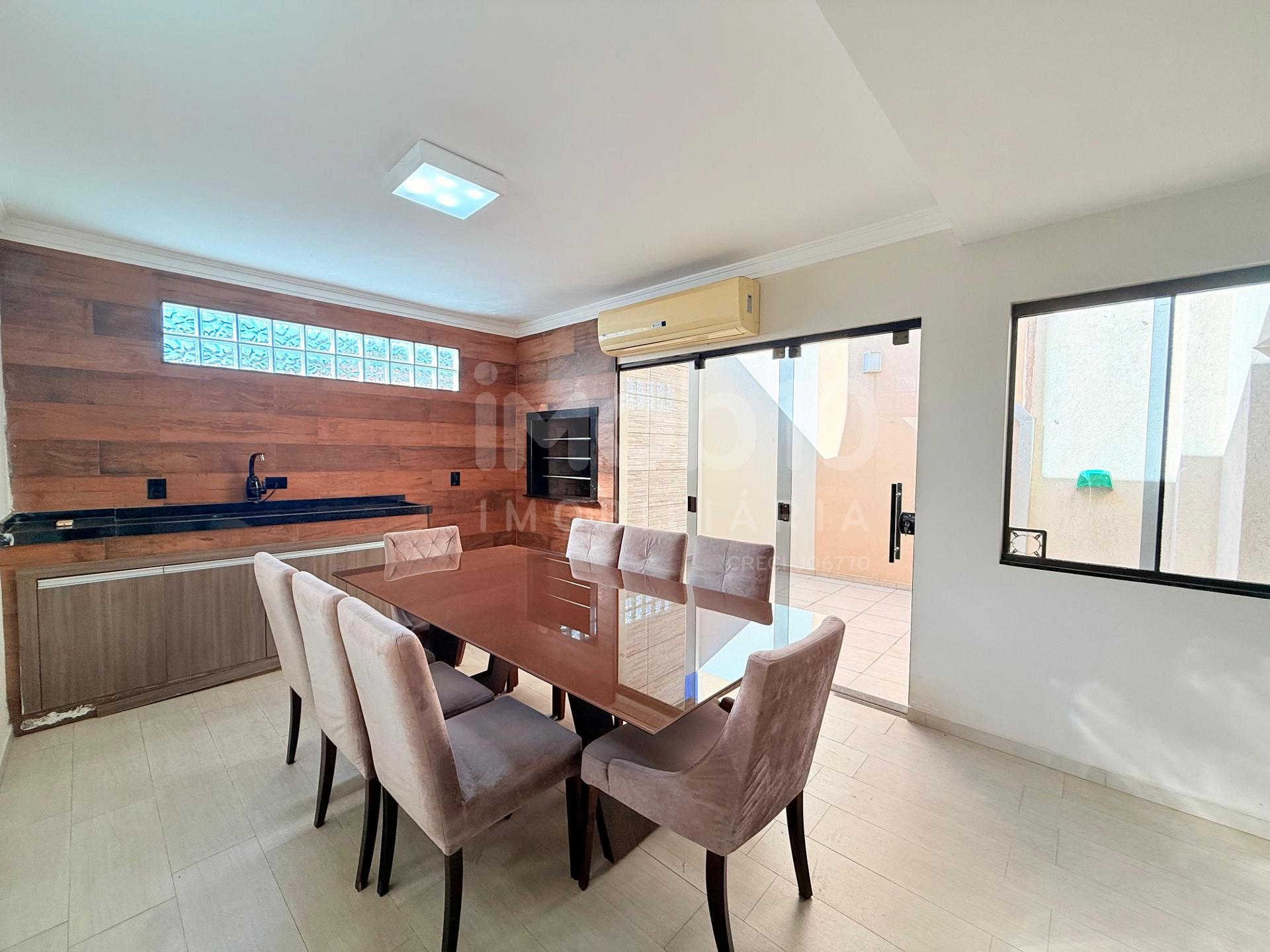 SOBRADO COM 1 SUITE E 2 QUARTOS PARA LOCAÇÃO OU VENDA NA VILA ADRIANA .