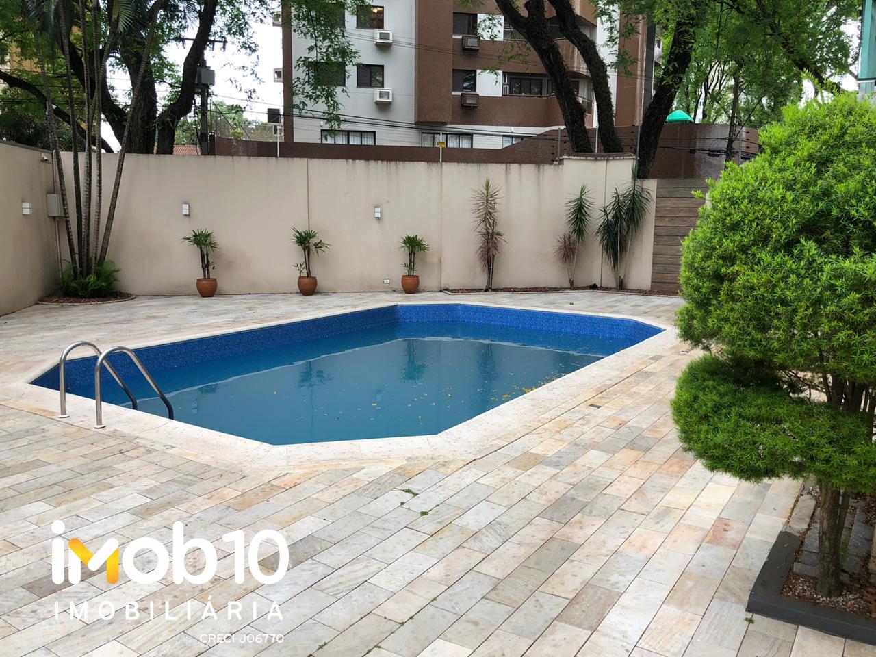 APARTAMENTO MOBILIADO À VENDA NO EDIFÍCIO CARLOS SOTTOMAIOR NO CENTRO DE FOZ