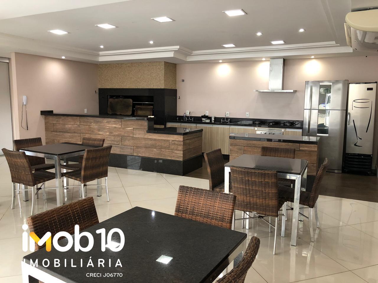 APARTAMENTO MOBILIADO À VENDA NO EDIFÍCIO CARLOS SOTTOMAIOR NO CENTRO DE FOZ