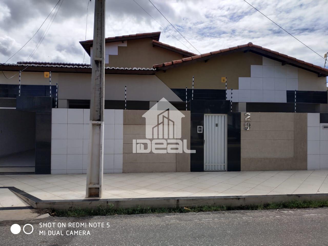 Vende-se linda casa, localizada no bairro Alto de São Manoel em Mossoró-RN.