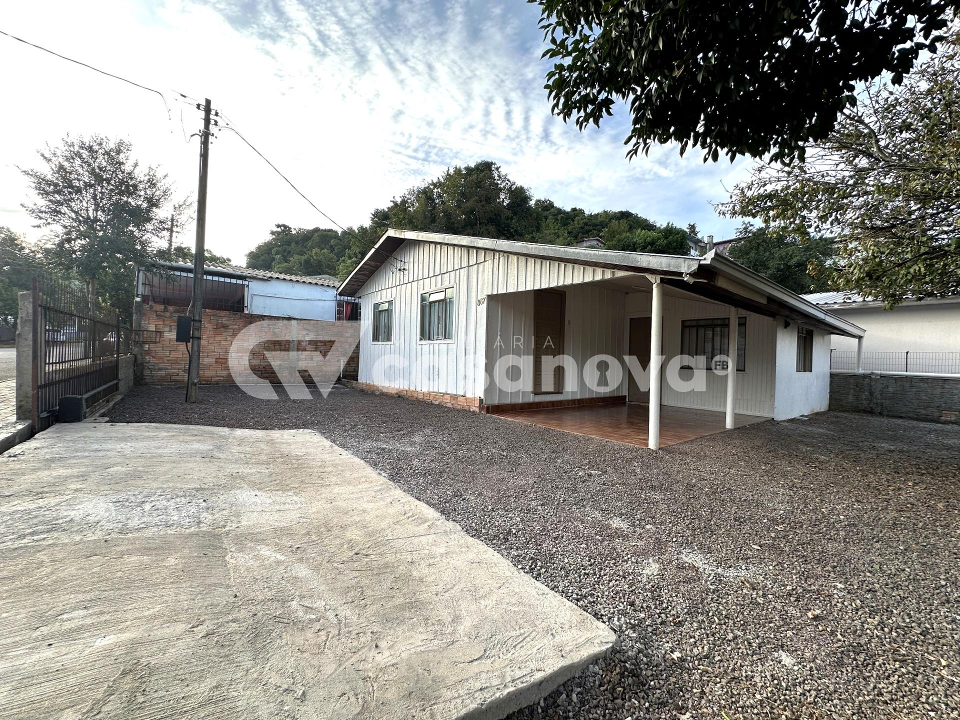 Casa para locação no bairro São Miguel.