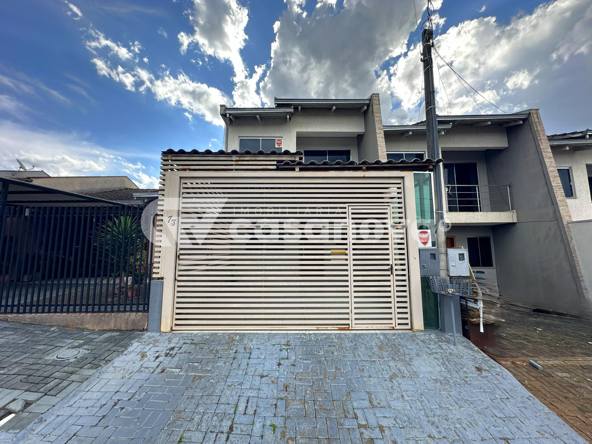 SOBRADO TRIPLEX COM 3 QUARTOS