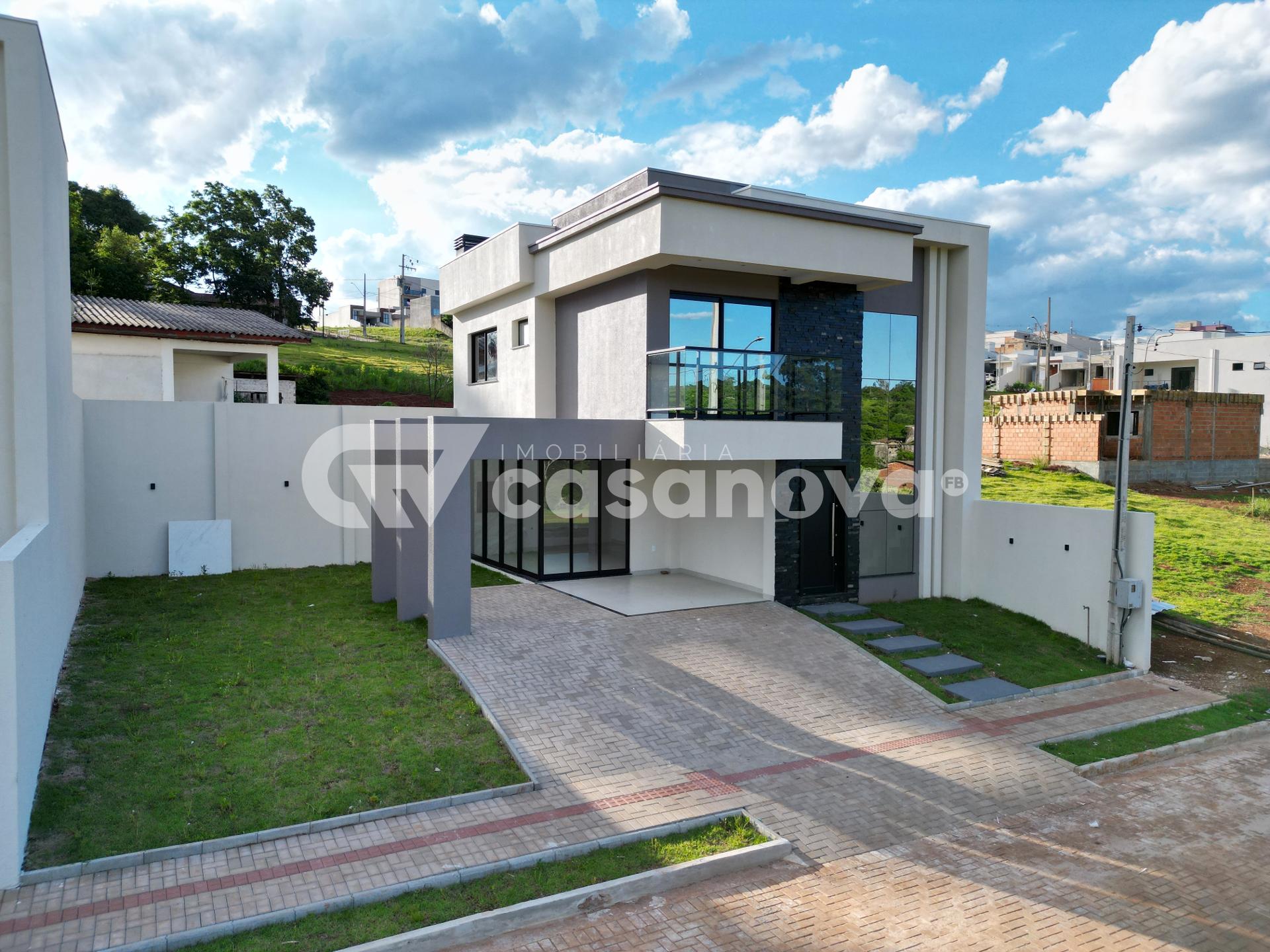 CONFORTO E SOFISTICAÇÃO  SOBRADO À VENDA NO BAIRRO AGUA BRANCA