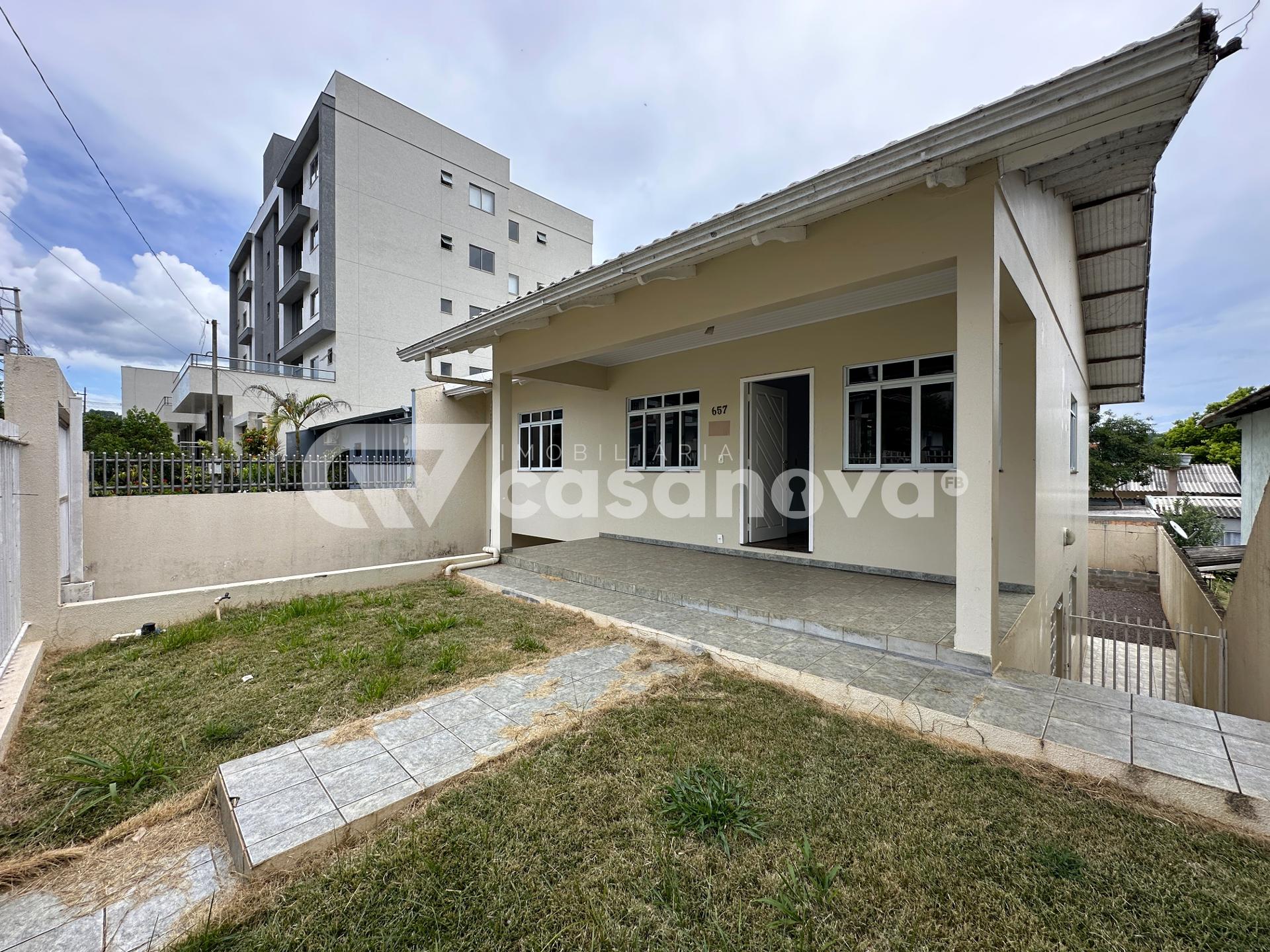 CASA A VENDA NO INDUSTRIAL - ESPAÇO, CONFORTO E MOMENTOS EM FA...