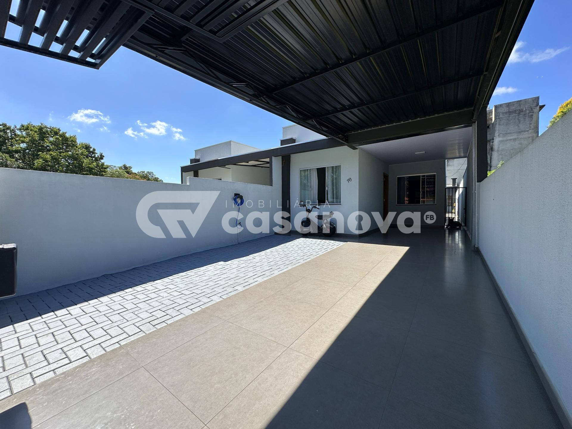 CASA COM PISCINA NO GUANABARA 