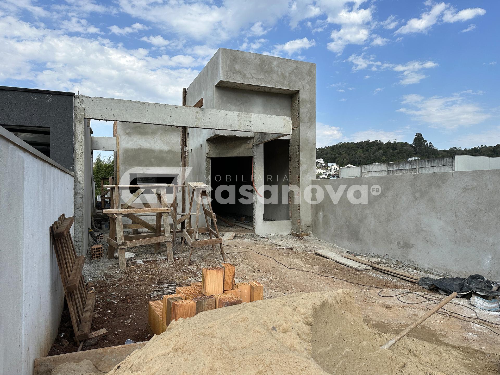 CASA PROXIMO AO LAGO DO PINHEIRINHO!